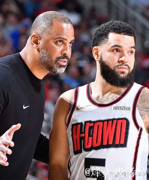 桑加雷抢断造良机，维卡里奥神勇扑救未果，奥多伊补射锁定得分